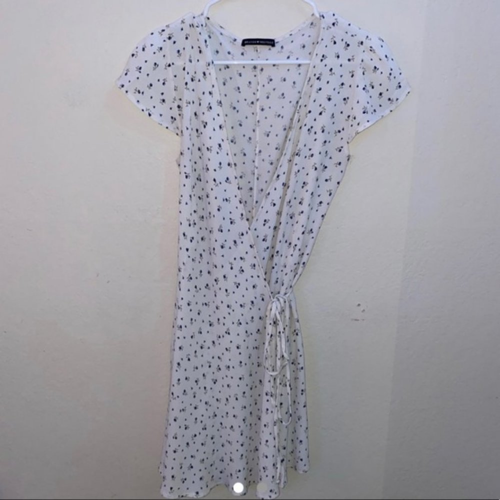 Brandy Melville Robbie Wrap Dress